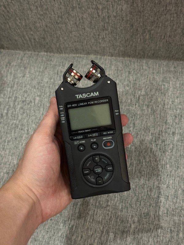 Карта видеозахвата, кабель HDMI, рекордер Tascam, Antelope ZenGo, Neumann микрофон, Audio-Technica наушники 3