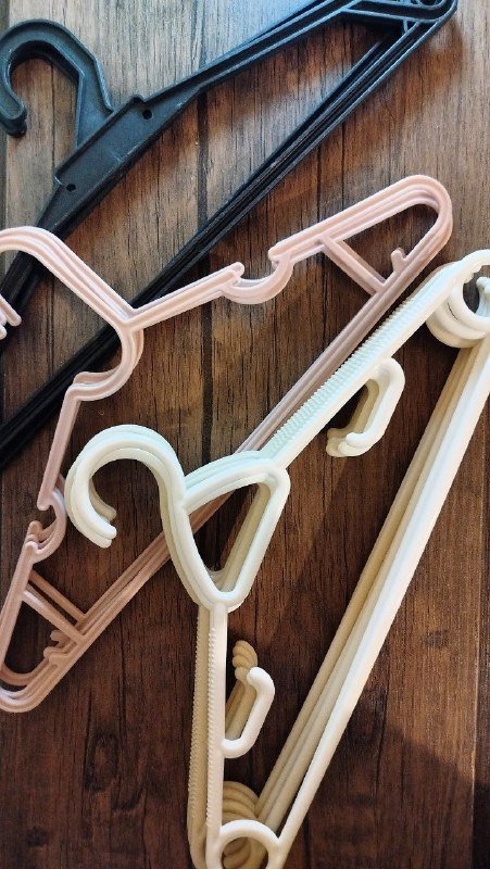 Пластиковые вешалки для одежды 11 штук