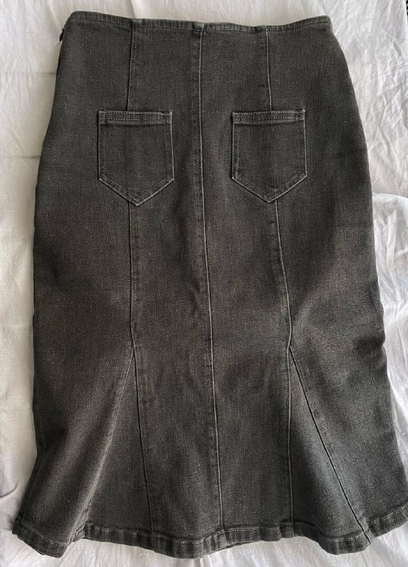 Черная юбка Arket, джинсовая юбка Paloma Wool 9