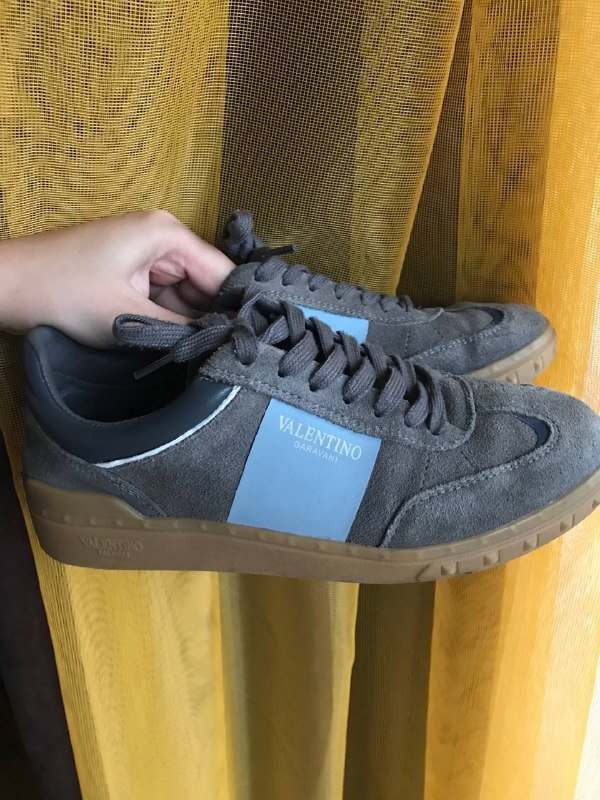 Женские замшевые кеды Valentino размер 38