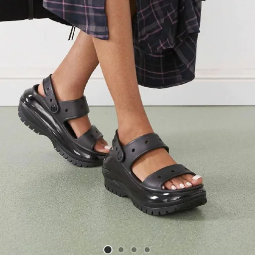 Сандали Crocs