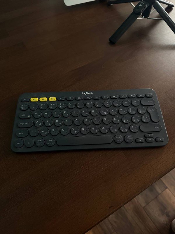 Блютус-клавиатура Logitech