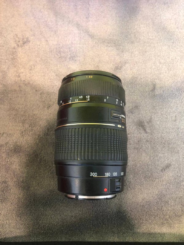 Объектив Tamron AF 70-300mm f/4-5.6 Di LD Macro 3