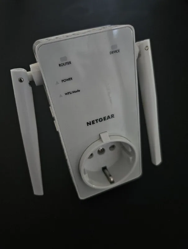 WiFi-репитер NETGEAR AC1200 1