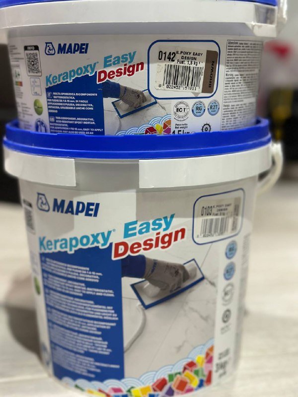 Шпатель, краска, эпоксидная затирка, лента, валик для шпаклевки 7