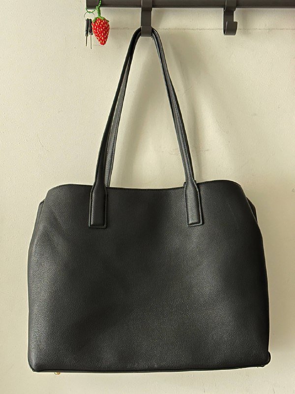 Черная вместительная сумка для ноутбука 15.6" 2