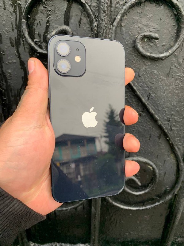 Apple iPhone 15 Pro Max 1TB, iPhone 12 128GB, iPhone 11 Pro 256GB 3