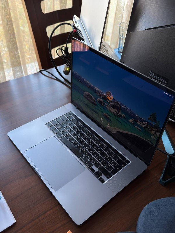 MacBook Pro 16 2019 Touch Bar 16GB 512GB 3