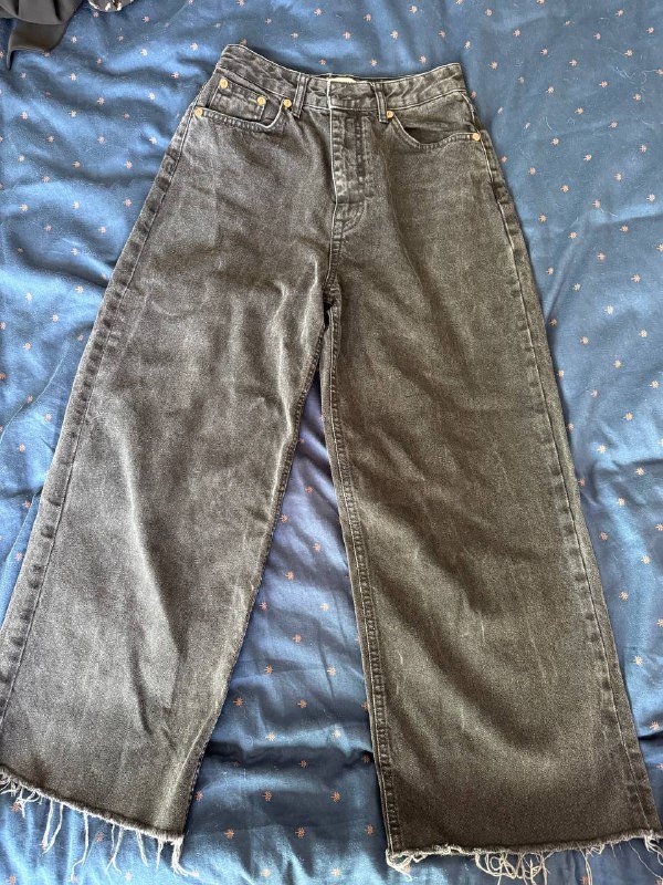 Джинсы укороченные