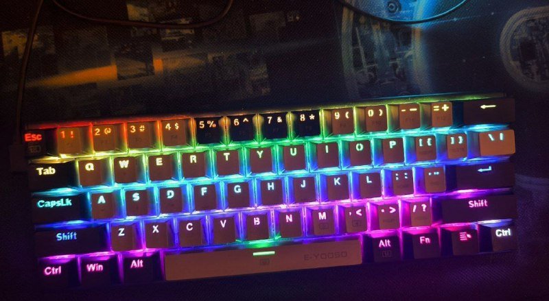 E-YOOSO Z11 механическая клавиатура 60% с RGB подсветкой 3