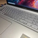 Ноутбук ASUS 17.3" i5 8GB 512GB SSD 5