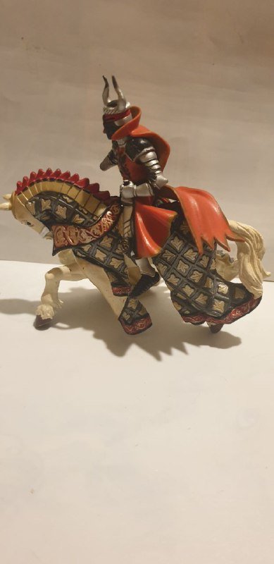 Фигурки рыцарей на конях, коллекция 4