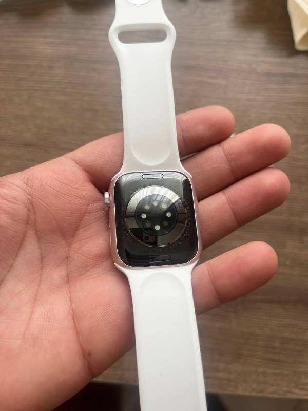 Apple Watch 9 41 in good condition 3