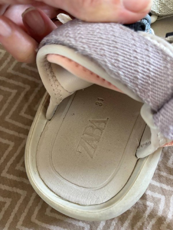 Сандали Zara на девочку размер 31 2