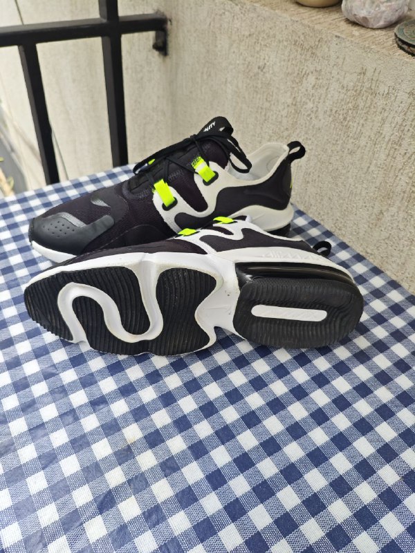 Мужские беговые кроссовки Nike Air Max Infinity 5