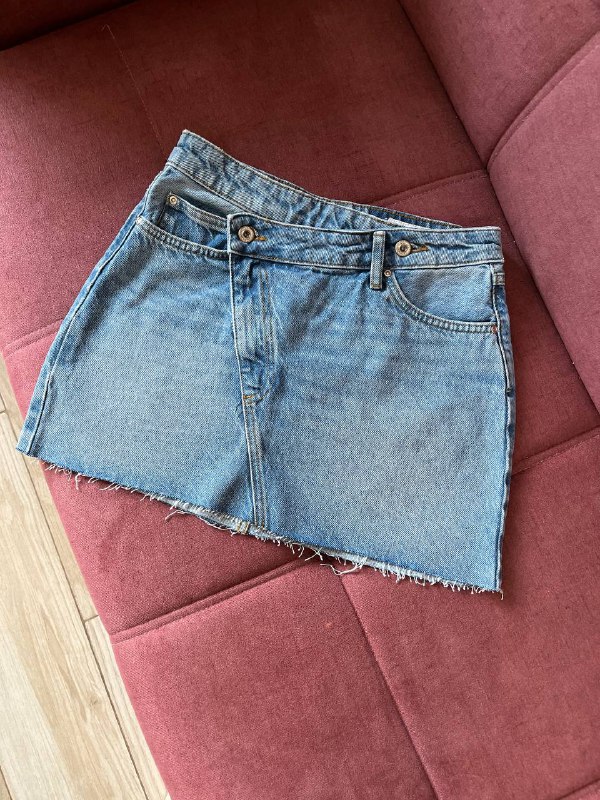 Топ Zara, джинсы серые, юбка-шорты, майка, юбка мини, кофта, сумка пушистая 6