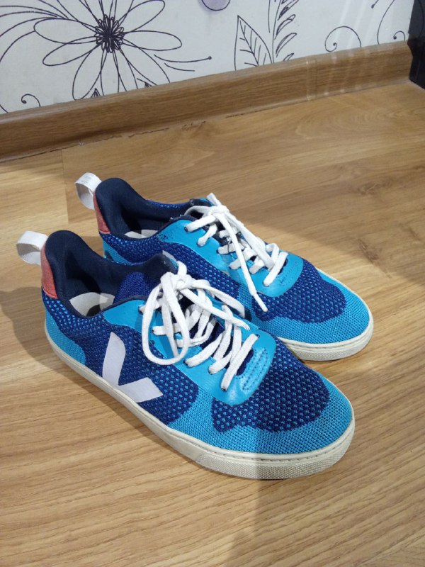 кеды Lacoste, Carlo Pazolini, ботинки Luis Vuitton, рюкзак, кеды Hummel, Veja, обувь, платья 6