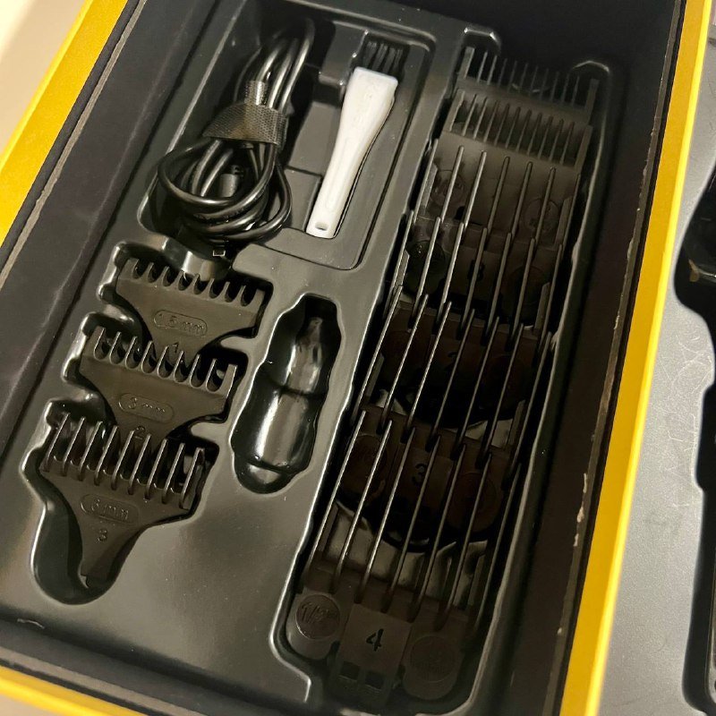 Беспроводной комплект для стрижки с машинкой и триммером Kemei 3