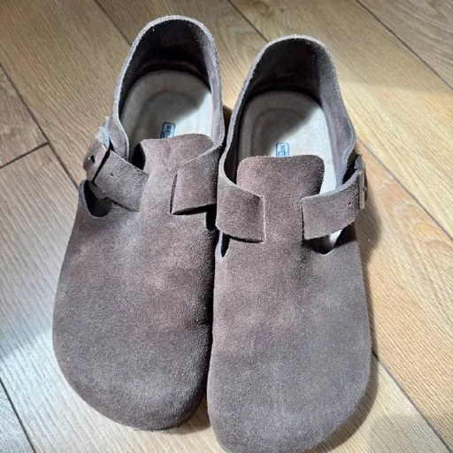 Birkenstock, Vans, Clarks, Ecco