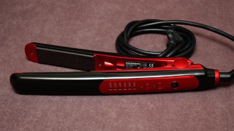 Выпрямитель для волос REDMOND с регулировкой температуры 3