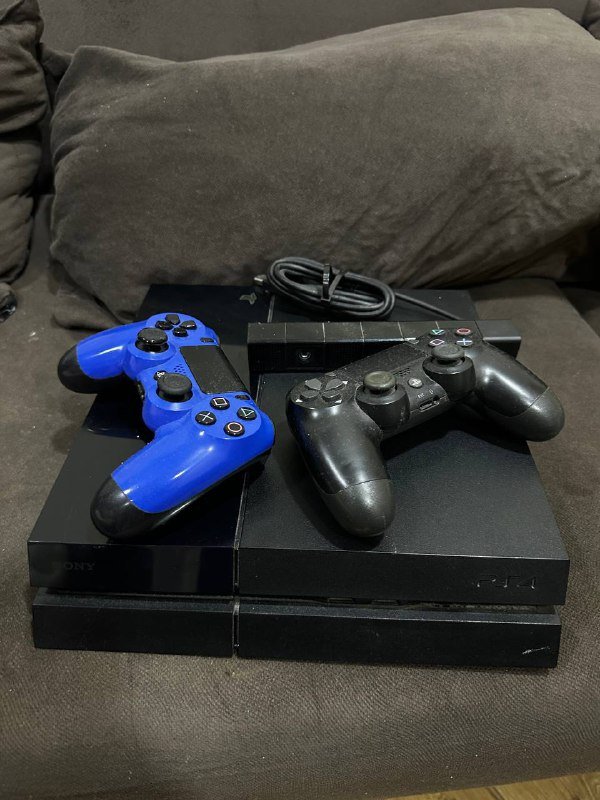 PS4, камера, 2 оригинальных джойстика