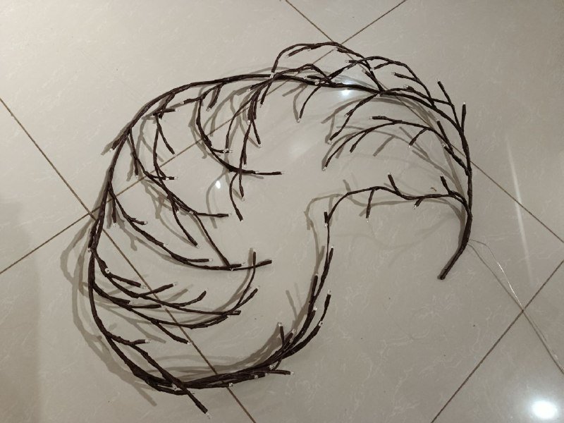 Гирлянда-ветвь с теплым светом