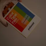 Жёлтый Polaroid Now с просроченной плёнкой 2