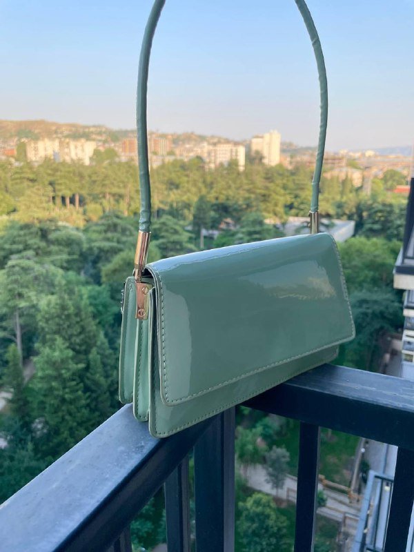 Сумка небольшая зелёная