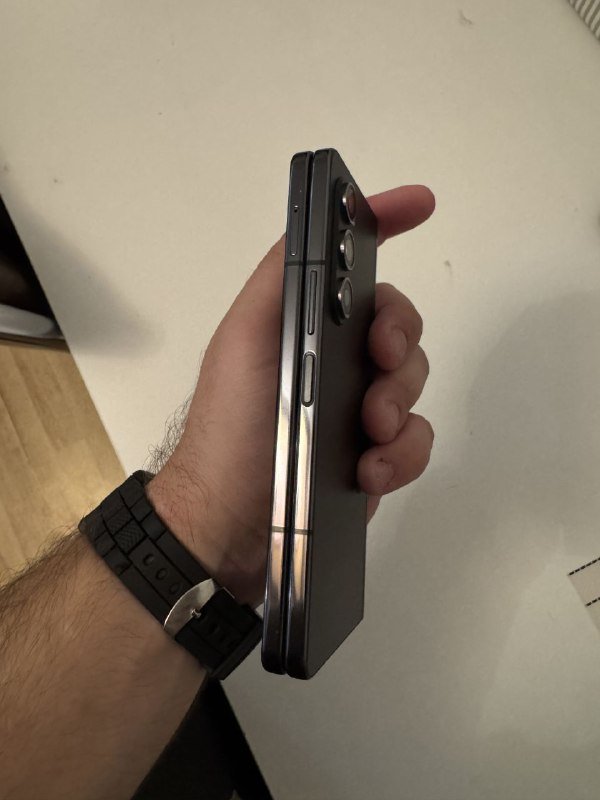 Samsung Galaxy Z Fold 5 12/256Gb черный, чехлы, кабель 6