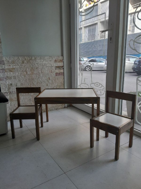 Детский стол и два стула 1