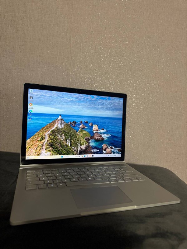 Ноутбук Microsoft Surface в идеальном состоянии 2