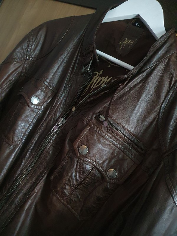 Кожаная куртка Gipsy xl, куртка Barney Originals, бомбер Barneys Originals, обувь Nike, Reebok, Vans 2