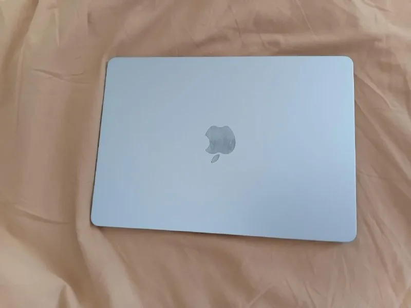 MacBook Air M4 13 Sky Blue 1