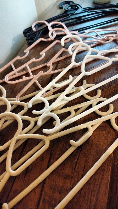 Пластиковые вешалки для одежды