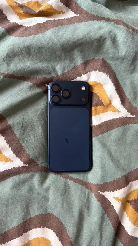 iPhone 17 Pro Max 256GB blue 1