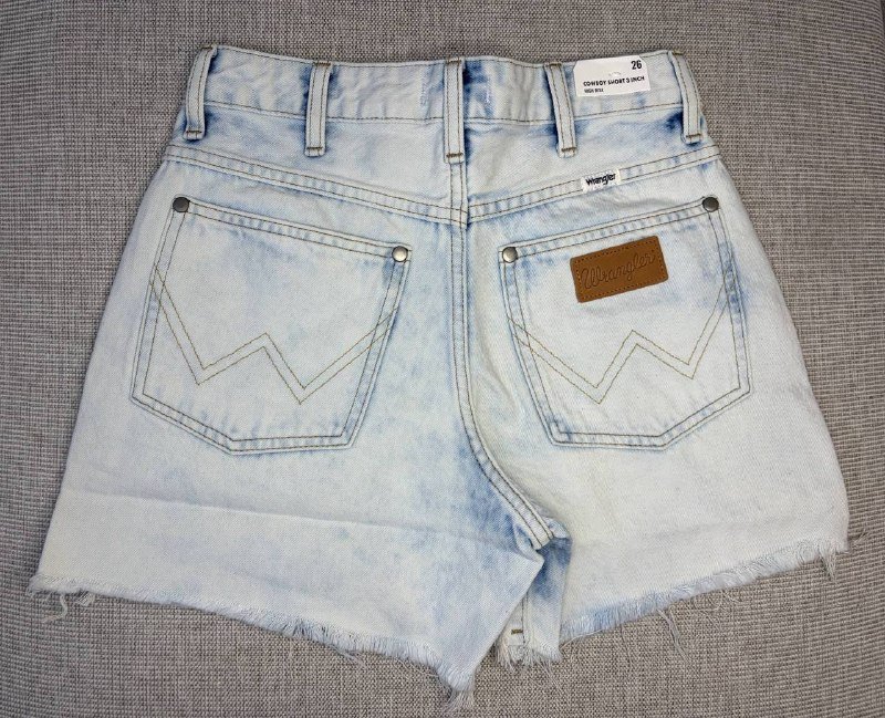 Женские шорты Wrangler, Levi's 3