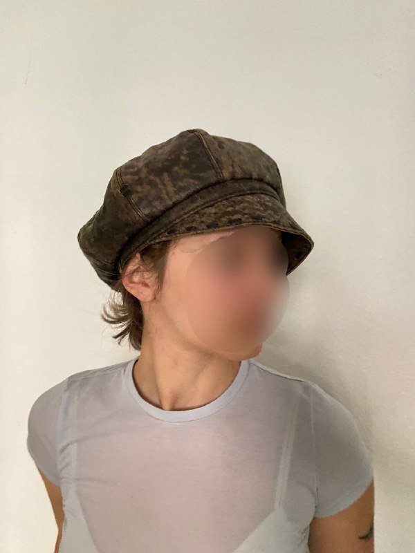 Тапочки Zara, платье, штаны для хайкинга, джинсовая шляпа, кожаная кепа 6