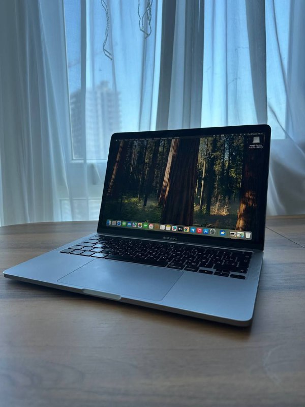 MacBook Pro 13" 2020 M1 8GB 256GB Touch Bar