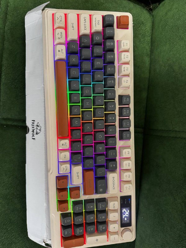 Беспроводная клавиатура Firewolf с RGB подсветкой 2
