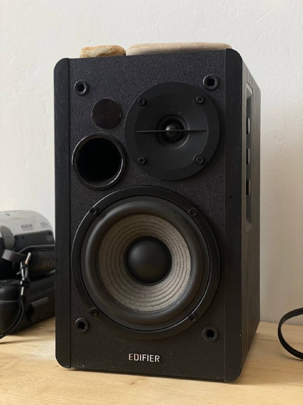 Колонки Edifier R1280DB 2