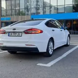 Ford Fusion Hybrid SE 2019 3