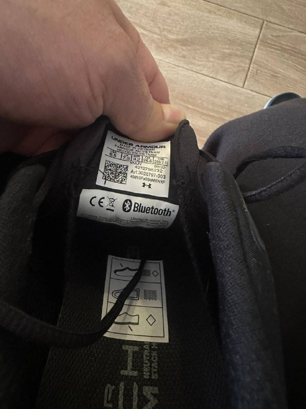 Кроссовки Under Armour HOVR Mach Storm размер 42 4