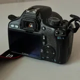 Canon EOS Rebel T2i, объектив, зарядка, аккумулятор, карта памяти, сумка 1