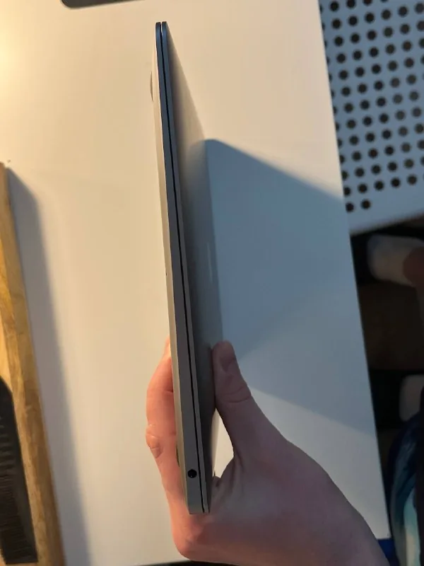 MacBook Air M1, беспроводная мышь Logitech, коврик для мыши 7