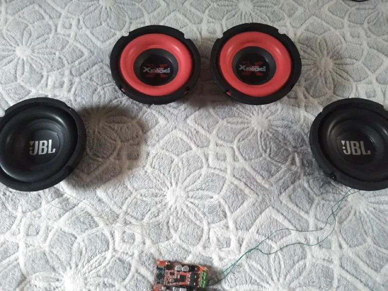 Автодинамики JBL, Sony, Xploid 1