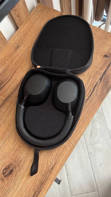 Наушники Sony XM5 черные 2