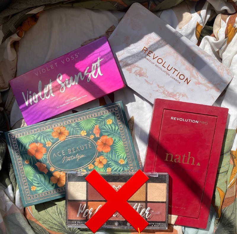 Палетки теней Violet Voss, ACE Beauty, Revolution, Revolution PRO