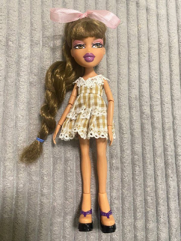 Кукла Bratz