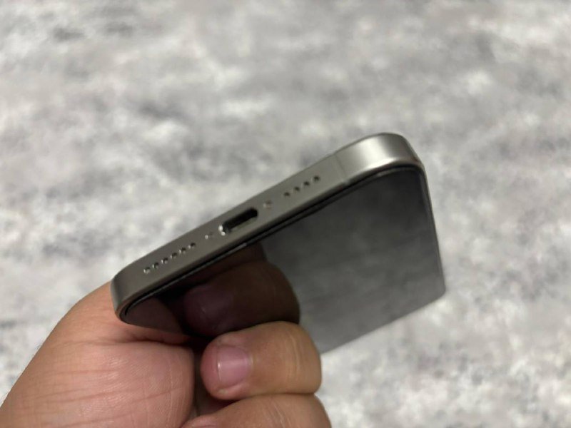 iPhone 15 Pro Max 256 GB 7