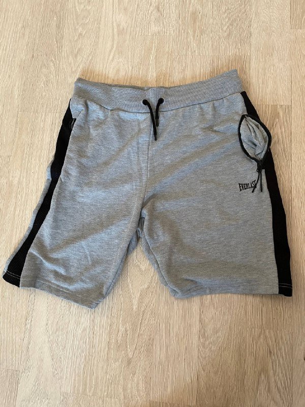 Шорты Everlast, скатерть, коврики, плед, постельное белье, футболки, корсет, лифчики